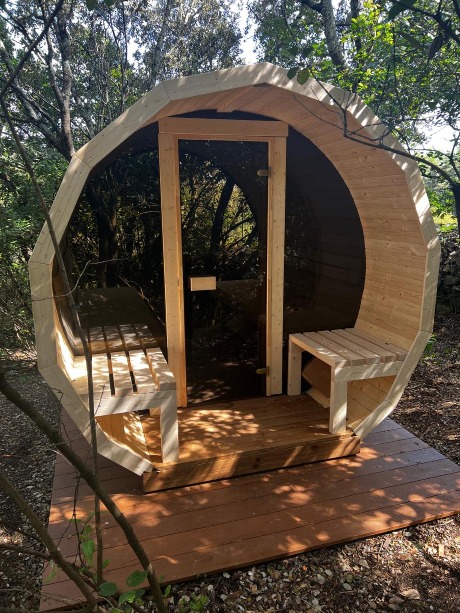 La Canopee Private Ecolodges Nîmes Exterior photo