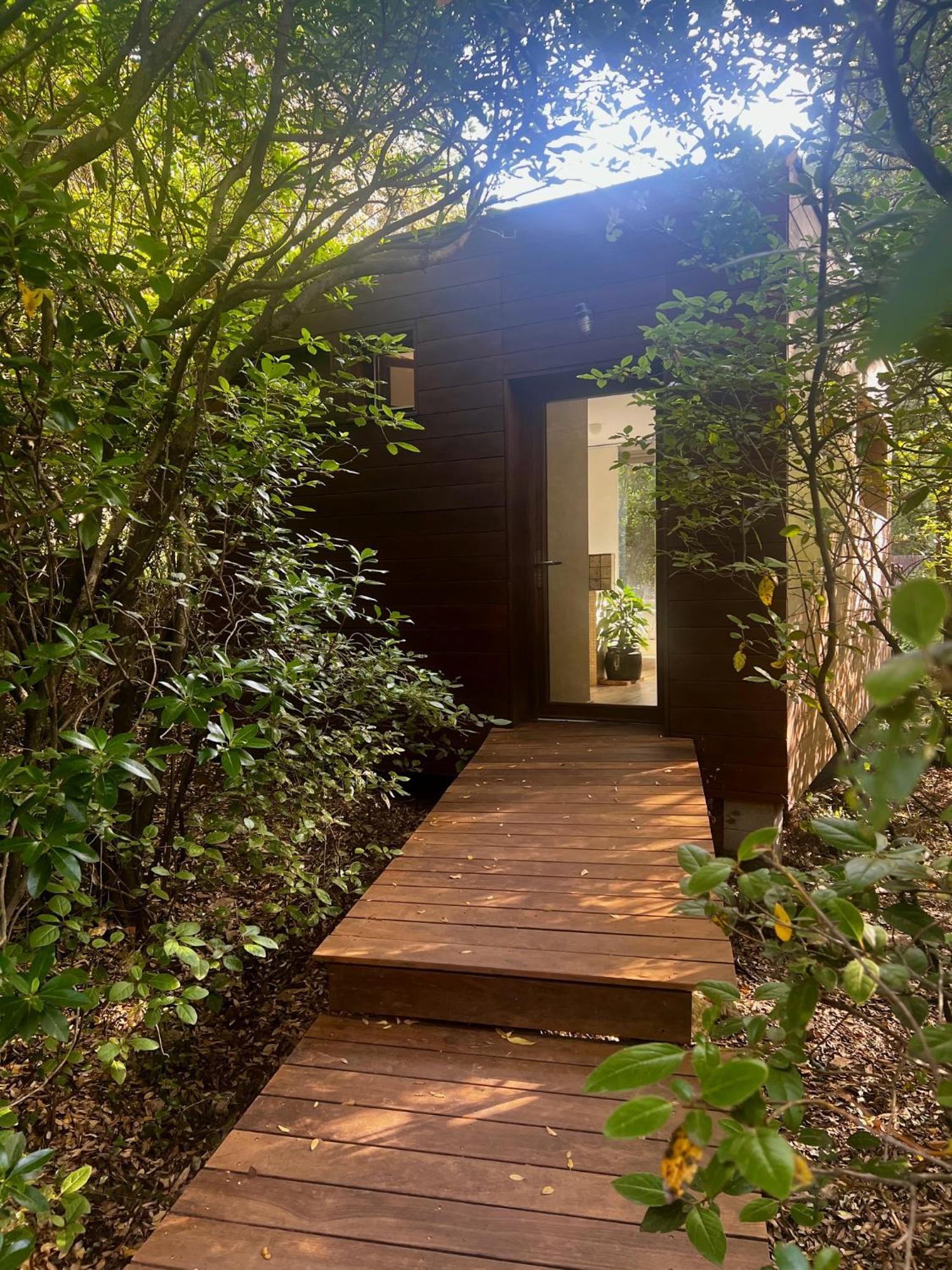 La Canopee Private Ecolodges Nîmes Exterior photo
